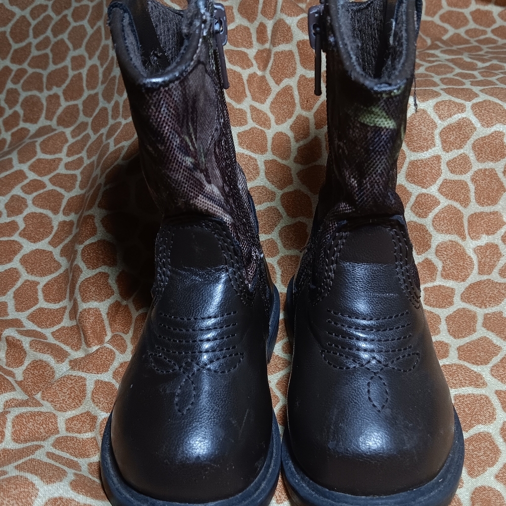 Baby Camo Boots Size:5m